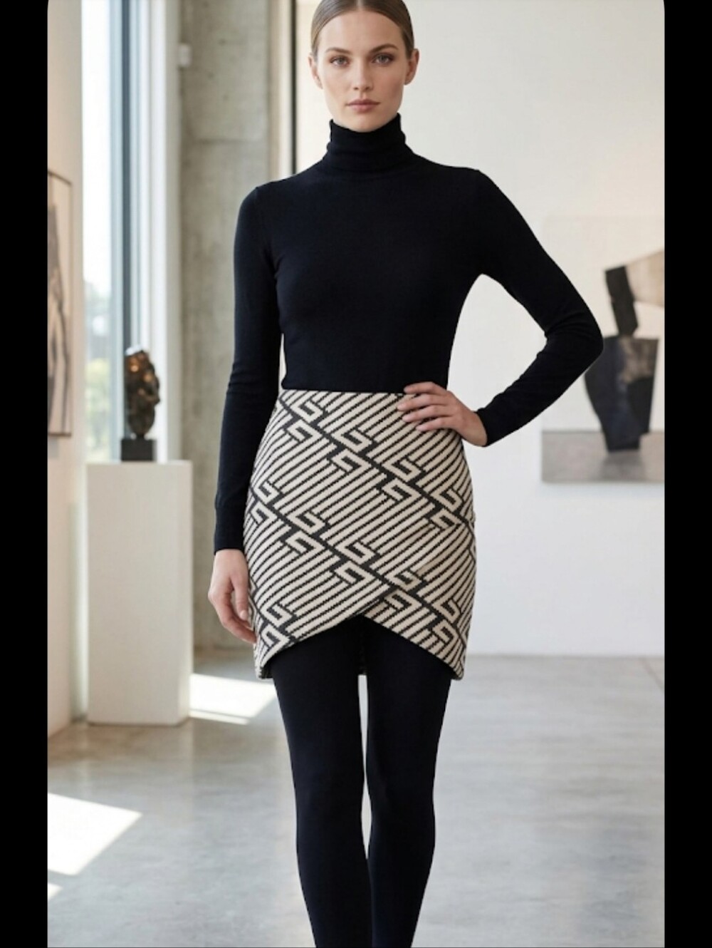 Micro mini cocoon Skirt M zigzag Stradivarious